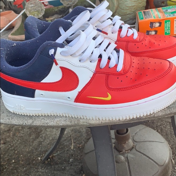 Nike shoes - Picture 7 of 13